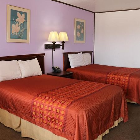 Relax Inn 미네랄웰스  외부 사진